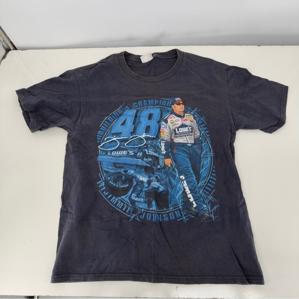 Vintage Chase Authentic’s Jimmie Johnson Graphic Print T Shirt Large